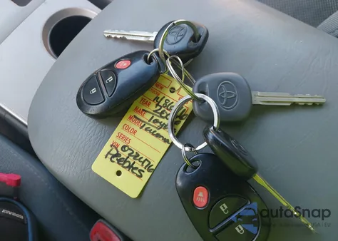 2006 Toyota Tacoma Prerunner V6 from USA, damaged, VIN 3TMJU62N06M022476